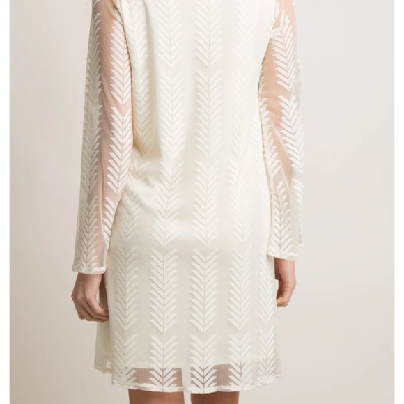 Ivory Chevron Mesh Overlay Maternity Dress - Picture 3 of 9